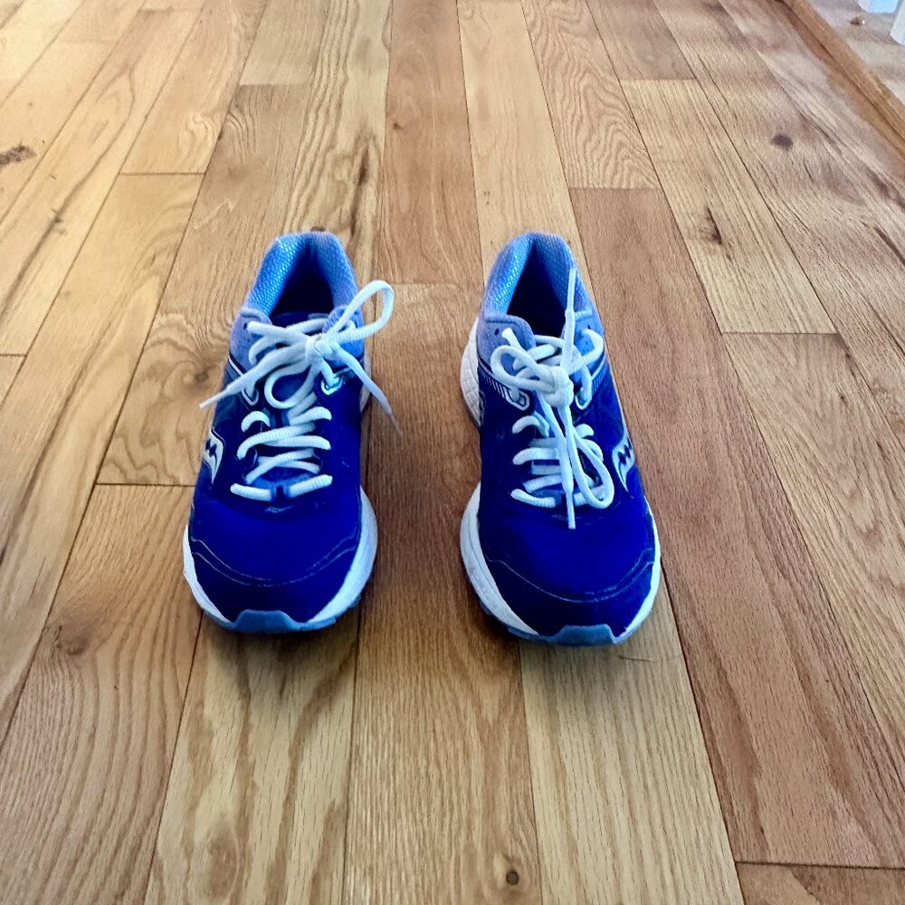 Saucony Women's Cohesion 10 Running Shoe, Purple/White, 7.5 M US